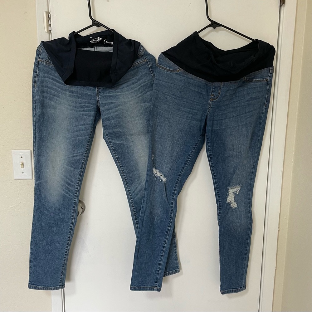 Bundle of maternity jeans